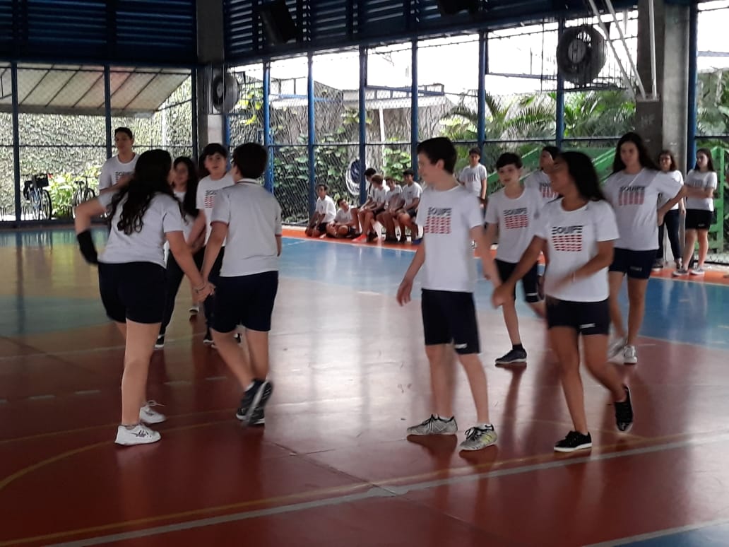 Atividades comemorativas ao Dia do Estudante - Futebol de casais - Ensino Fundamental Anos Finais