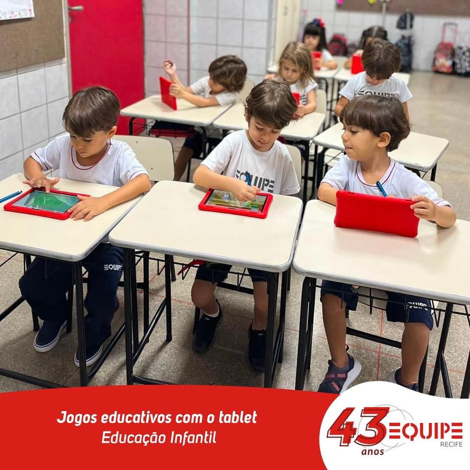 Jogos educativos com o tablet. Educação Infantil.